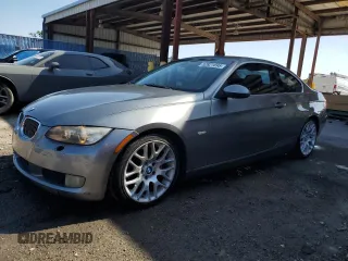 2007 BMW 3 Series 328i z VIN WBAWB33517PV74554, wystawiony jako Copart lot #52821695 z przebiegiem 101 269 mil mil oraz Szkoda całkowita • Salvage title. Historia ofert i sprzedaży dostępna na DreamBid. Obrazek 1.