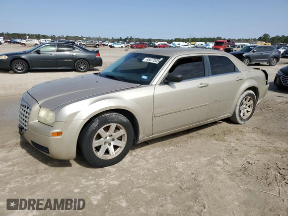 2006 Chrysler 300 with VIN 2C3KA43R96H366295, listed as a Copart auction lot 45477535 with 195,498 mi miles and Salvage Title. Bid and sale history available at carsss.com. Image 1.
