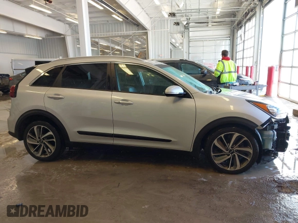 2019 Kia Niro Touring with VIN KNDCE3LC8K5304429, listed as a IAAI auction lot 41374848 with 1 mi miles. Bid and sale history available at carsss.com. Image 13.