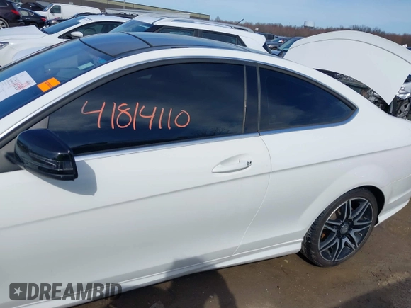2015 Mercedes-Benz C-Class C 250 with VIN WDDGJ4HB7FG361739, listed as a IAAI auction lot 41814110 with 98,729 mi miles. Bid and sale history available at carsss.com. Image 14.
