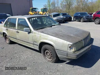 1991 Volvo 900 z VIN YV1JA8942M3020643, wystawiony jako IAAI lot #42130496 z przebiegiem 57 529 mil mil oraz . Historia ofert i sprzedaży dostępna na DreamBid. Obrazek 1.