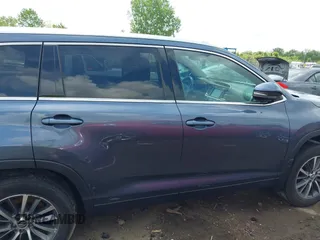 2019 Toyota Highlander SE with VIN 5TDJZRFH2KS975689, listed as a IAAI auction lot 42250723 with 88,043 mi miles and . Bid and sale history available at DreamBid. Image 13.