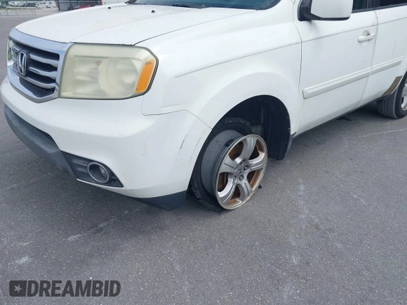 2013 Honda Pilot EX-L with VIN 5FNYF3H55DB013160, listed as a IAAI auction lot 42093991 with 235,443 mi miles. Bid and sale history available at carsss.com. Image 6.
