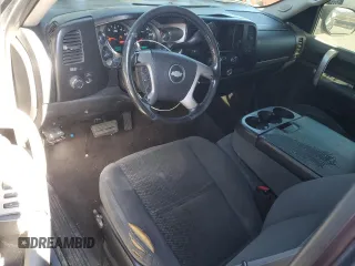 2008 Chevrolet Silverado 1500 1LT with VIN 3GCEC13J38G243316, listed as a Copart auction lot 45857755 with 203,734 mi miles and Salvage Title. Bid and sale history available at DreamBid. Image 8.