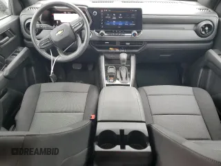 2024 Chevrolet Colorado 2WD Work Truck z VIN 1GCGSBEC3R1174045, wystawiony jako Copart lot #55320865 z przebiegiem 16 188 mil mil oraz Szkoda całkowita • Salvage title. Historia ofert i sprzedaży dostępna na DreamBid. Obrazek 8.