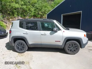 2018 Jeep Renegade Trailhawk with VIN ZACCJBCB3JPG76327, listed as a IAAI auction lot 42299355 with 85,996 mi miles and . Bid and sale history available at DreamBid. Image 13.