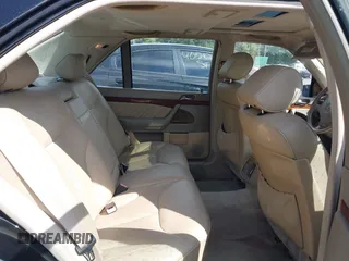 1998 Mercedes-Benz S-Class with VIN WDBGA33G4WA391919, listed as a IAAI auction lot 40139391 with 99,744 mi miles. Bid and sale history available at carsss.com. Image 8.