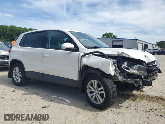 2012 Volkswagen Tiguan SE z VIN WVGAV7AX6CW610234, wystawiony jako Copart lot #57620505 z przebiegiem 71 730 mil mil oraz Czysty tytuł • Clean title. Historia ofert i sprzedaży dostępna na DreamBid. Obrazek 4.