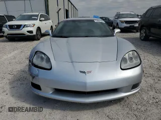 2012 Chevrolet Corvette 3LT с VIN 1G1YG2DW0C5100057, выставлен на аукционе Copart как лот 74807624 с пробегом 52 560 миль миль и Списание • Salvage title. История ставок и продаж доступна на DreamBid. Изображение 5.