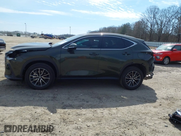 2024 Lexus NX 250 Premium z VIN 2T2GDCAZ1RC015929, wystawiony jako IAAI lot #41686646 z przebiegiem 27 898 mil mil oraz . Historia ofert i sprzedaży dostępna na DreamBid. Obrazek 14.