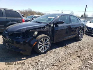 2015 Chrysler 200 S z VIN 1C3CCCBB1FN592805, wystawiony jako Copart lot #52159535 z przebiegiem 114 574 mil mil oraz Czysty tytuł • Clean title. Historia ofert i sprzedaży dostępna na DreamBid. Obrazek 1.