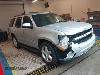 2010 Chevrolet Tahoe LT z VIN 1GNMCBE35AR114622, wystawiony jako IAAI lot #41974795 z przebiegiem 248 109 mil mil oraz . Historia ofert i sprzedaży dostępna na DreamBid. Obrazek 1.