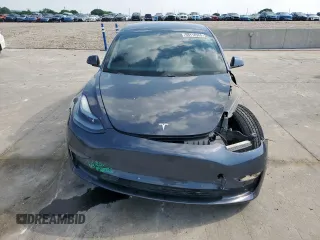2021 Tesla Model 3 Standard Range Plus z VIN 5YJ3E1EA6MF082796, wystawiony jako Copart lot #53110955 z przebiegiem 92 009 mil mil oraz Szkoda całkowita • Salvage title. Historia ofert i sprzedaży dostępna na DreamBid. Obrazek 5.