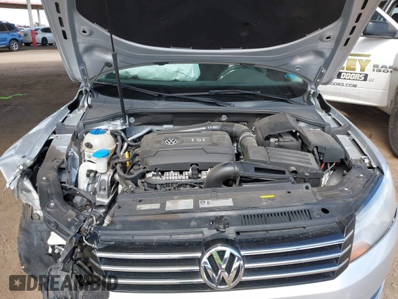2015 Volkswagen Passat 1.8T Wolfsburg Ed with VIN 1VWAT7A31FC028990, listed as a IAAI auction lot 41778229 with 73,553 mi miles. Bid and sale history available at carsss.com. Image 10.