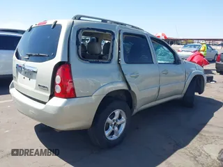 2005 Mazda Tribute i with VIN 4F2YZ02Z75KM56108, listed as a IAAI auction lot 42022864 with Not Provided miles and . Bid and sale history available at carsss.com. Image 4.
