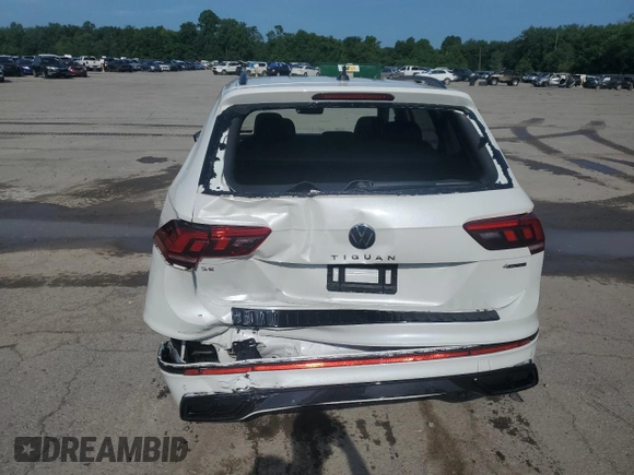 2024 Volkswagen Tiguan SE R-Line Black with VIN 3VV8B7AX4RM067827, listed as a Copart auction lot 62585995 with 6,166 mi miles and Salvage title. Bid and sale history available at DreamBid. Image 6.