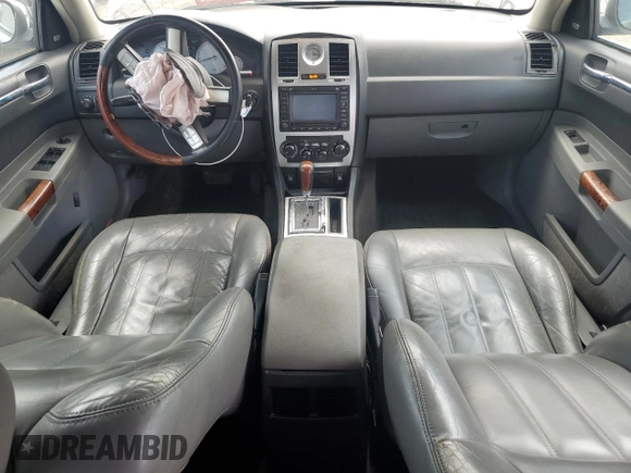 2005 Chrysler 300 with VIN 2C3AA63H95H591782, listed as a Copart auction lot 68888294 with 192,568 mi miles and Salvage Title. Bid and sale history available at carsss.com. Image 8.