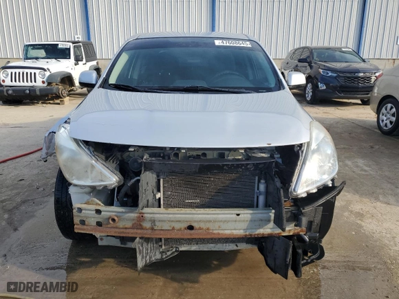 2014 Nissan Versa S with VIN 3N1CN7AP5EK444898, listed as a Copart auction lot 47608645 with 137,306 mi miles and Salvage Title. Bid and sale history available at carsss.com. Image 5.