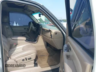 2004 GMC Yukon Denali z VIN 1GKEK63U84J118819, wystawiony jako IAAI lot #42273266 z przebiegiem 217 506 mil mil oraz . Historia ofert i sprzedaży dostępna na DreamBid. Obrazek 5.
