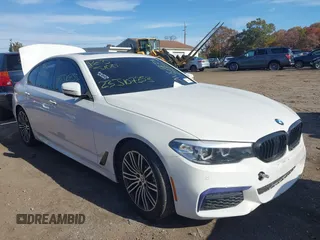 2018 BMW 5 Series 530i xDrive с VIN WBAJA7C58JG907988, выставлен на аукционе IAAI как лот 38011708 с пробегом Не указан миль и . История ставок и продаж доступна на DreamBid. Изображение 1.