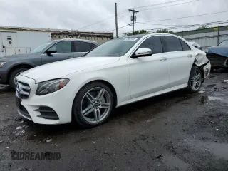 2019 Mercedes-Benz E 300 z VIN WDDZF4KB1KA554971, wystawiony jako Copart lot #57857945 z przebiegiem 76 659 mil mil oraz Szkoda całkowita • Salvage title. Historia ofert i sprzedaży dostępna na DreamBid. Obrazek 1.