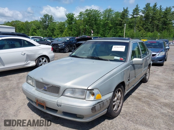 2000 Volvo S70 с VIN YV1LS56D5Y2661189, выставлен на аукционе IAAI как лот 42362551 с пробегом 197 541 миль миль и . История ставок и продаж доступна на DreamBid. Изображение 2.