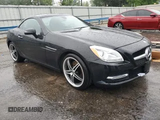 2016 Mercedes-Benz SLK 300 z VIN WDDPK3JA3GF123600, wystawiony jako Copart lot #50102184 z przebiegiem 38 440 mil mil oraz . Historia ofert i sprzedaży dostępna na DreamBid. Obrazek 4.