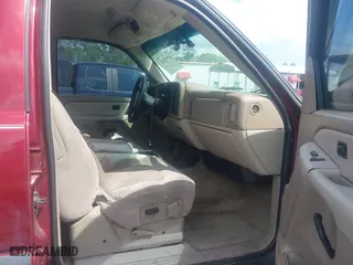 2002 Chevrolet Tahoe LT with VIN 1GNEC13ZX2R326813, listed as a IAAI auction lot 41918241 with 278,409 mi miles. Bid and sale history available at carsss.com. Image 5.