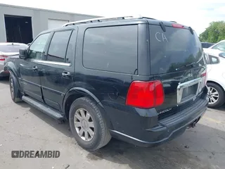 2004 Lincoln Navigator Luxury z VIN 5LMFU28R74LJ01322, wystawiony jako IAAI lot #42350030 z przebiegiem Nie podano mil oraz . Historia ofert i sprzedaży dostępna na DreamBid. Obrazek 3.