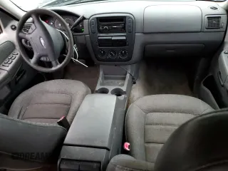 2003 Ford Explorer XLS z VIN 1FMZU62KX3ZA52065, wystawiony jako Copart lot #47872915 z przebiegiem 205 962 mil mil oraz Nie do naprawy • Non repairable. Historia ofert i sprzedaży dostępna na DreamBid. Obrazek 8.