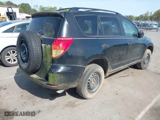 2007 Toyota RAV4 with VIN JTMZD33V076033639, listed as a IAAI auction lot 41941119 with 269,204 mi miles. Bid and sale history available at carsss.com. Image 4.