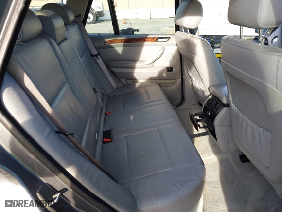 2003 BMW X5 3.0i with VIN 5UXFA53573LV83812, listed as a IAAI auction lot 41590046 with 166,841 mi miles. Bid and sale history available at carsss.com. Image 8.