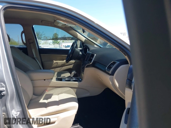 2019 Jeep Grand Cherokee Upland with VIN 1C4RJFAG8KC773206, listed as a IAAI auction lot 42059861 with 81,439 mi miles. Bid and sale history available at carsss.com. Image 5.