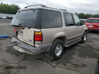 1997 Ford Explorer XLT with VIN 1FMDU35PXVZB69793, listed as a Copart auction lot 70712774 with 138,243 mi miles and Salvage title. Bid and sale history available at DreamBid. Image 3.