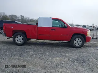 2007 Chevrolet Silverado 1500 LT w/1LT with VIN 2GCEC19J671691001, listed as a IAAI auction lot 41222623 with 453,650 mi miles. Bid and sale history available at carsss.com. Image 13.