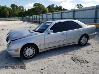 2001 Mercedes-Benz E-Class AWD with VIN WDBJF82J81X047632, listed as a Copart auction lot 72500514 with 149,635 mi miles and Non Repairable. Bid and sale history available at carsss.com. Image 1.