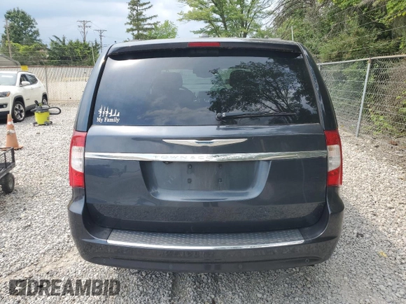2014 Chrysler Town & Country Touring L 30th Anniversary with VIN 2C4RC1CG8ER297321, listed as a Copart auction lot 59712014 with 128,746 mi miles and Clean Title. Bid and sale history available at DreamBid. Image 6.