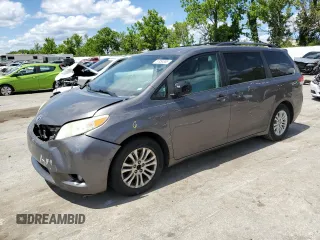 2011 Toyota Sienna XLE AAS с VIN 5TDYK3DC1BS164960, выставлен на аукционе Copart как лот 57954885 с пробегом 267 673 миль миль и Списание • Salvage title. История ставок и продаж доступна на DreamBid. Изображение 1.