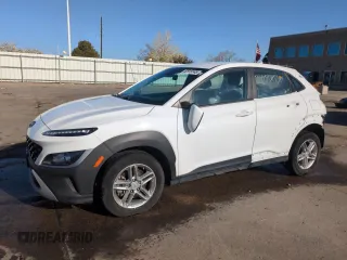 2022 Hyundai Kona SE z VIN KM8K2CAB1NU830115, wystawiony jako Copart lot #52919145 z przebiegiem 42 621 mil mil oraz Szkoda całkowita • Salvage title. Historia ofert i sprzedaży dostępna na DreamBid. Obrazek 1.