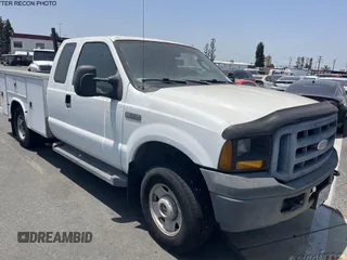 2006 Ford F-250 z VIN 1FDSX215X6ED85987, wystawiony jako IAAI lot #42764950 z przebiegiem 185 352 mil mil oraz . Historia ofert i sprzedaży dostępna na DreamBid. Obrazek 17.
