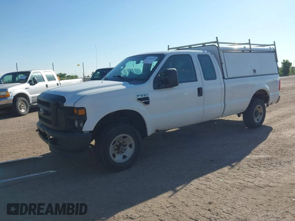 2010 Ford F-250 XL z VIN 1FTSX2B55AEA08754, wystawiony jako IAAI lot #42438103 z przebiegiem 573 535 mil mil oraz . Historia ofert i sprzedaży dostępna na DreamBid. Obrazek 2.