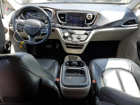 2017 Chrysler Pacifica Touring L with VIN 2C4RC1BG4HR821229, listed as a Copart auction lot 53313955 with 151,475 mi miles and Salvage Title. Bid and sale history available at DreamBid. Image 8.