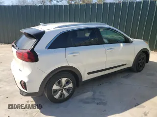 2020 Kia Niro LX with VIN KNDCB3LC8L5362177, listed as a Copart auction lot 46243155 with 123,976 mi miles and Clean Title. Bid and sale history available at carsss.com. Image 3.