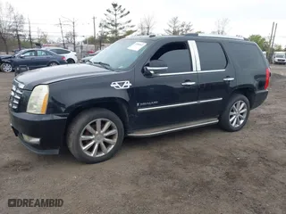 2009 Cadillac Escalade with VIN 1GYFK23219R102455, listed as a IAAI auction lot 42094042 with 238,407 mi miles. Bid and sale history available at carsss.com. Image 18.