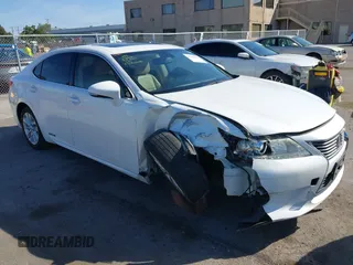 2015 Lexus ES 300h z VIN JTHBW1GG9F2085576, wystawiony jako IAAI lot #42386317 z przebiegiem 142 788 mil mil oraz . Historia ofert i sprzedaży dostępna na DreamBid. Obrazek 1.