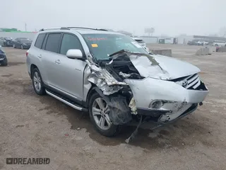 2013 Toyota Highlander Limited with VIN 5TDYK3EH3DS105986, listed as a IAAI auction lot 41506441 with 173,711 mi miles. Bid and sale history available at carsss.com. Image 6.