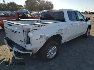 2024 Chevrolet Silverado 1500 RST with VIN 1GCUDEE84RZ169819, listed as a Copart auction lot 81853774 with 11,818 mi miles and Salvage Title. Bid and sale history available at carsss.com. Image 3.