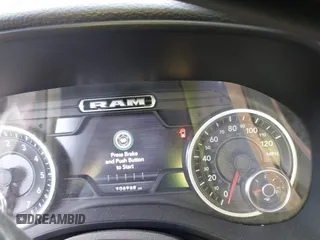 2021 Ram 1500 Laramie z VIN 1C6SRFJT4MN799792, wystawiony jako IAAI lot #41838329 z przebiegiem 106 968 mil mil oraz . Historia ofert i sprzedaży dostępna na DreamBid. Obrazek 15.
