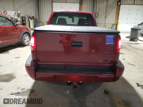 2003 GMC Sonoma SLS z VIN 1GTDT19X938112963, wystawiony jako Copart lot #82836224 z przebiegiem 94 490 mil mil oraz Szkody całkowita. Historia ofert i sprzedaży dostępna na DreamBid. Obrazek 6.