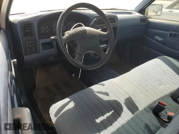 1995 Nissan Frontier with VIN 1N6SD11S1SC325337, listed as a Copart auction lot 49730305 with 102,286 mi miles and Clean title. Bid and sale history available at DreamBid. Image 8.